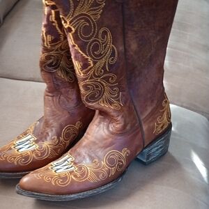 Brown Embroidered Cowboy Boots